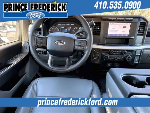 Used 2023 Ford F250 XL image 5