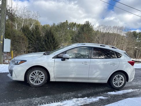 Used 2017 Subaru Impreza 2.0i Premium w/ BSD & Rcta/SRF/Eyesight image 2