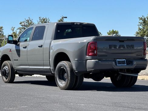 New 2026 RAM 3500 Laramie AWD/4WD image 5
