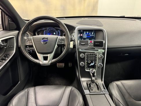 Used 2016 Volvo XC60 T6 R-Design Platinum w/ Climate Package image 19