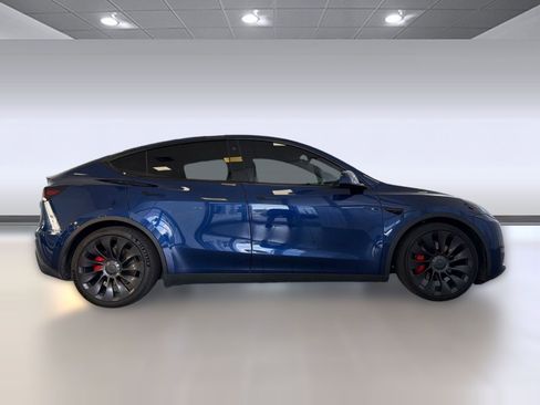 Used 2022 Tesla Model Y Performance AWD/4WD image 8