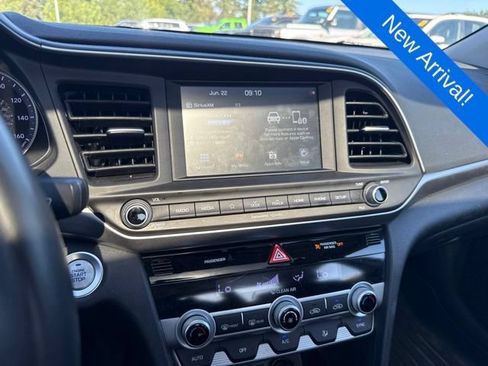 Used 2020 Hyundai Elantra Value Edition w/ Cargo Package (C1) FWD image 15