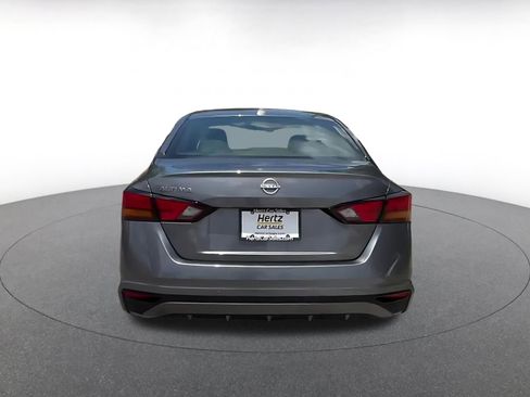 Used 2025 Nissan Altima 2.5 SV FWD image 12
