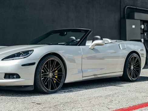 Used 2008 Chevrolet Corvette Convertible w/ Preferred Equipment Group RWD image 40