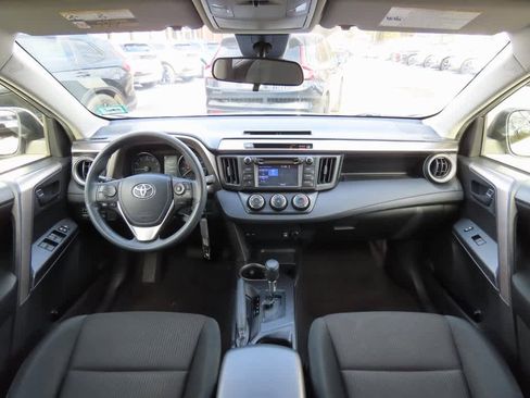 Used 2018 Toyota RAV4 LE image 18