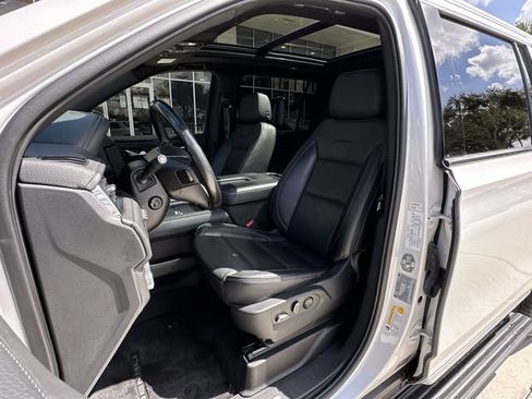 Certified 2022 GMC Yukon XL Denali w/ Denali Ultimate Package AWD/4WD image 19