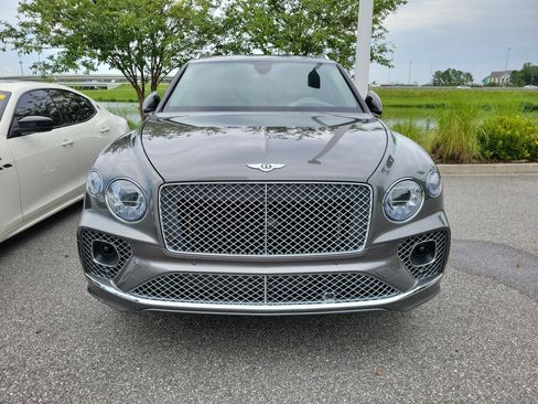 Certified 2023 Bentley Bentayga Plug-In Hybrid AWD/4WD image 2
