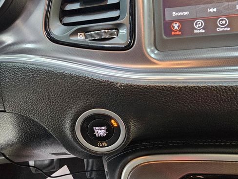Used 2021 Dodge Challenger SXT RWD image 33