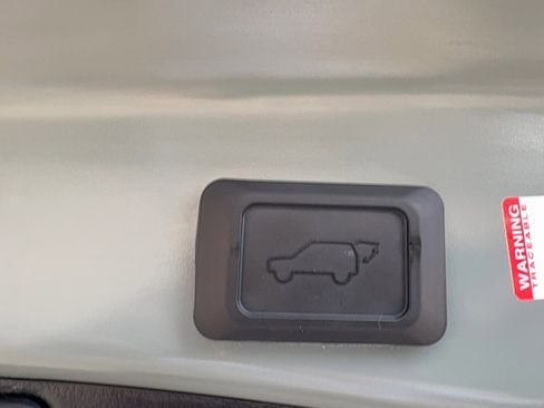 Used 2023 Toyota RAV4 XLE Premium image 11