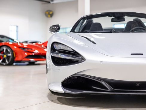 Used 2020 McLaren 720S Performance image 17