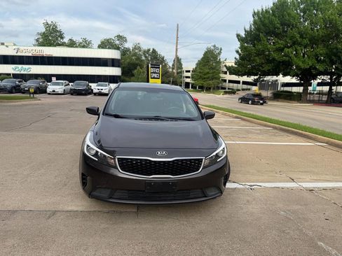 Used 2017 Kia Forte LX FWD image 13