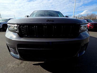 New 2025 Jeep Grand Cherokee L Altitude