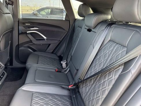 New 2026 Audi SQ5 Prestige image 24