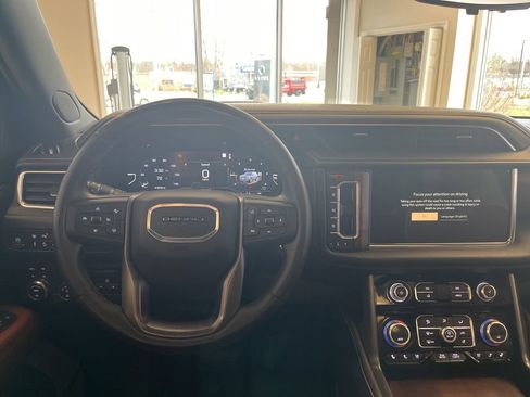 Used 2023 GMC Yukon Denali Ultimate image 17