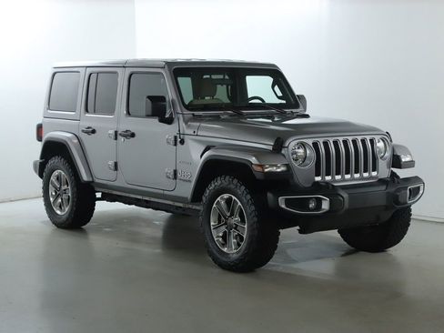 Used 2021 Jeep Wrangler Unlimited Sahara image 9
