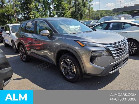 Used 2024 Nissan Rogue SV FWD image 18