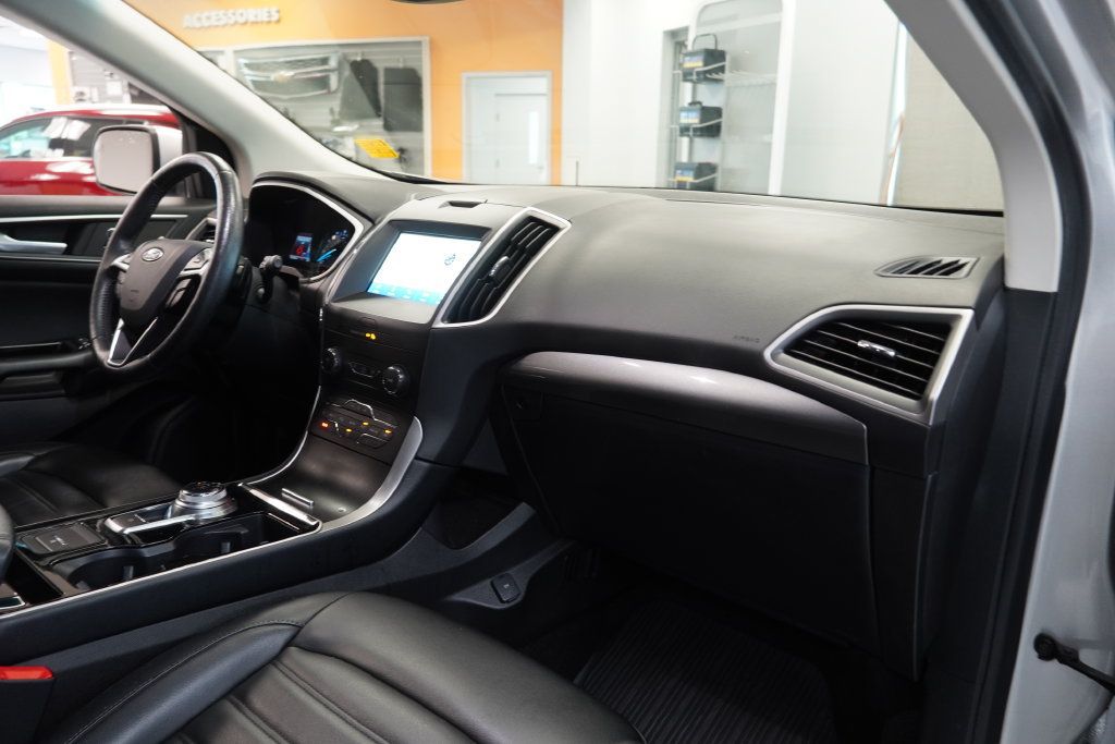 Used 2019 Ford Edge SEL w/ Equipment Group 201A AWD/4WD image 36
