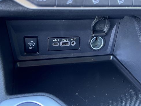 Certified 2024 Nissan Sentra SV image 18