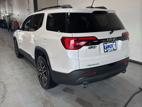 Used 2019 GMC Acadia SLT w/ Black Edition image 3
