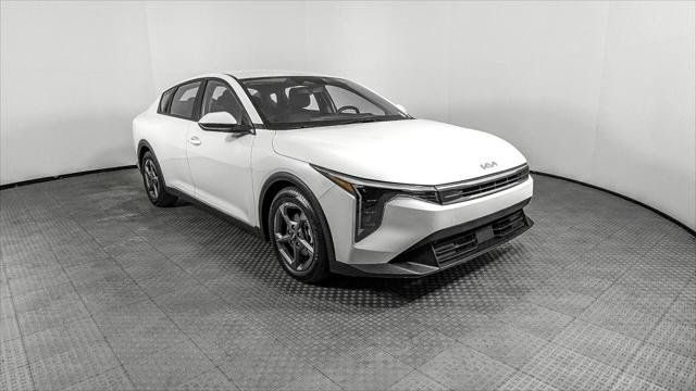 Used 2025 Kia K4 FWD image 11