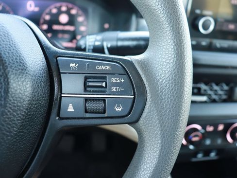 Used 2023 Honda Accord EX image 21