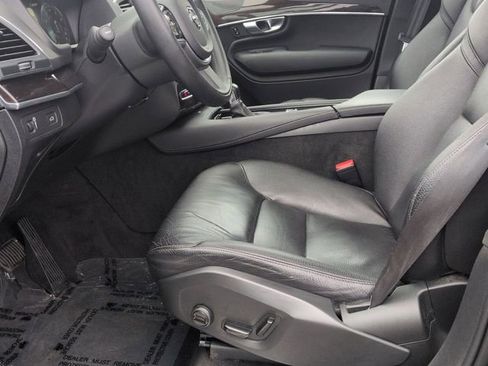 Used 2019 Volvo XC90 T6 Momentum w/ Advanced Package image 13