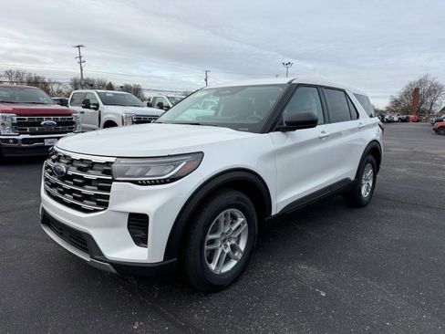 New 2026 Ford Explorer Active RWD image 5