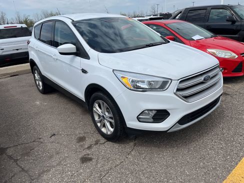 Used 2019 Ford Escape SE AWD/4WD image 18
