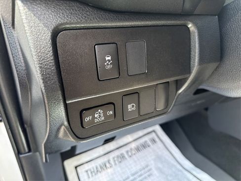 Used 2020 Toyota Tacoma SR AWD/4WD image 36