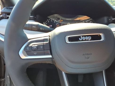 Used 2024 Jeep Compass Limited AWD/4WD image 9