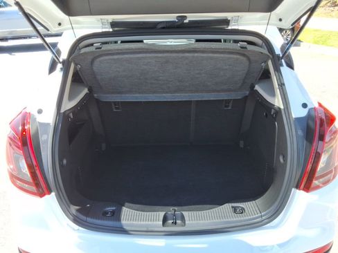 Used 2021 Buick Encore Preferred FWD image 16