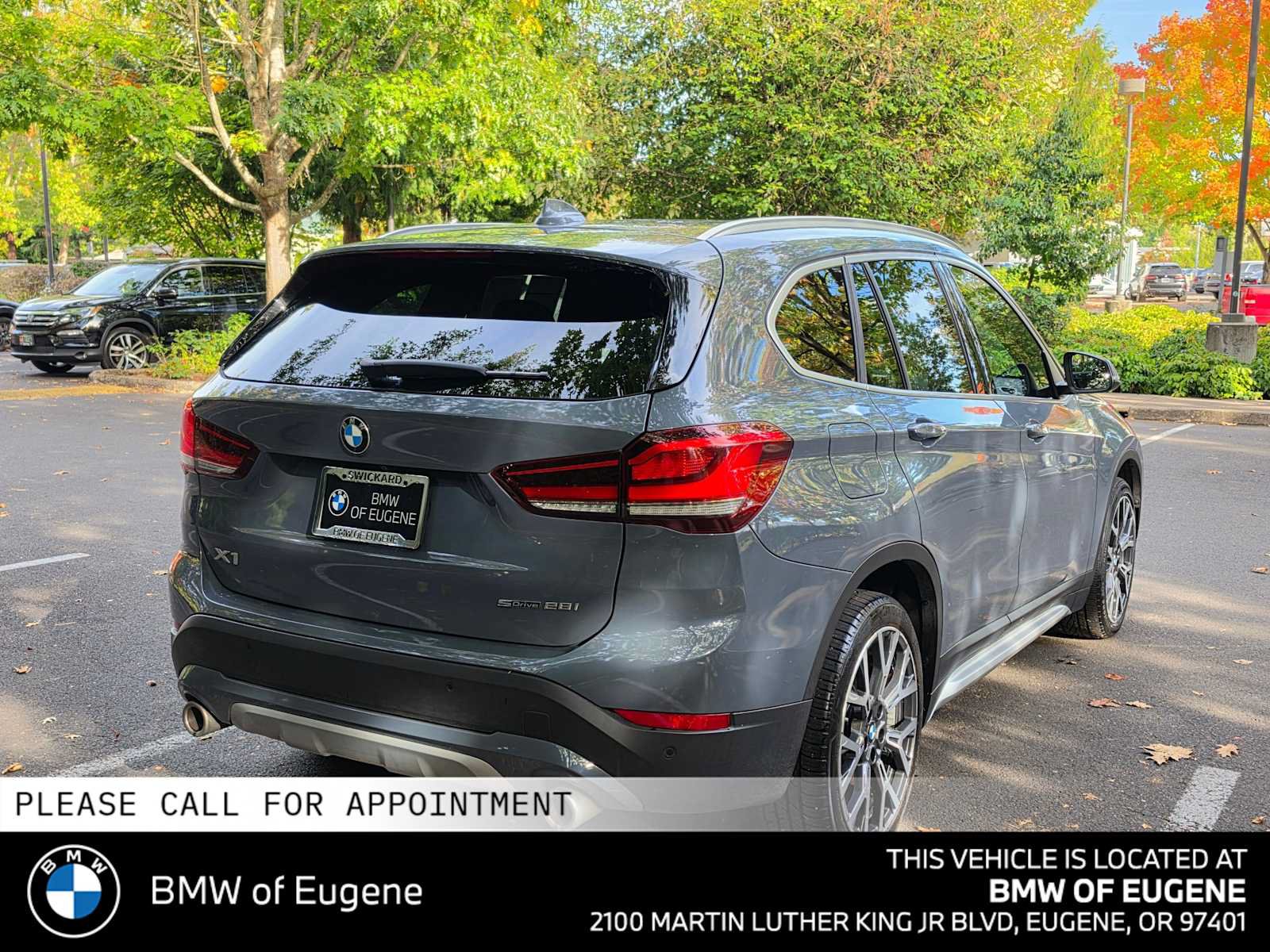 Used 2022 BMW X1 sDrive28i w/ Premium Package FWD image 3