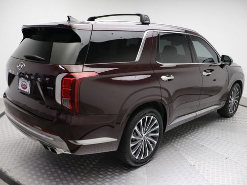 Used 2023 Hyundai Palisade Calligraphy image 8