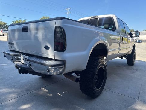 Used 2005 Ford F250 Lariat AWD/4WD image 5
