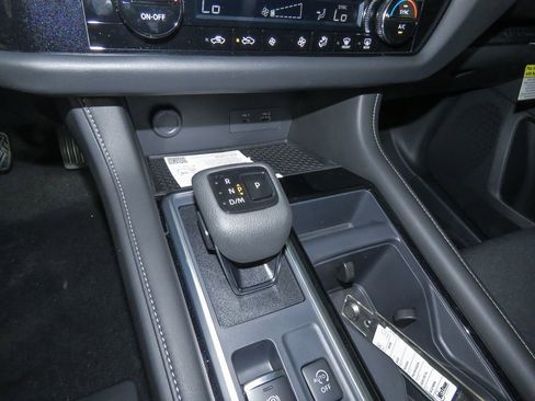 New 2025 Nissan Pathfinder SV w/ Lighting Package (N92) image 16