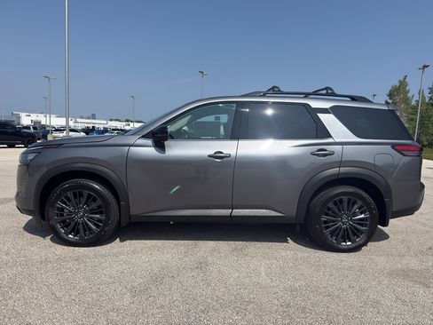 New 2026 Nissan Pathfinder SL AWD/4WD image 6