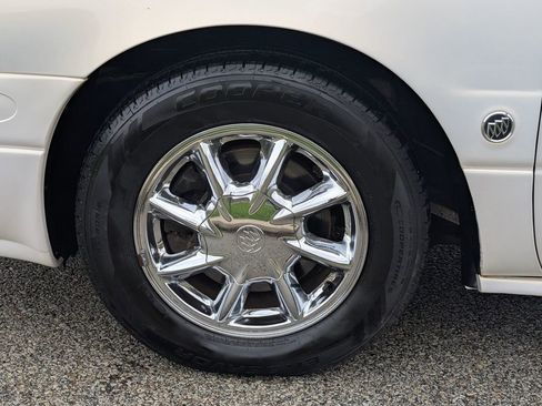 Used 2005 Buick Le Sabre Limited w/ Celebration Edition Package image 39