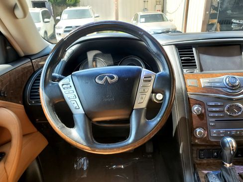 Used 2016 INFINITI QX80 4WD w/ Signature Edition Package image 42