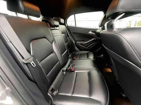 Used 2017 Mercedes-Benz GLA 250 4MATIC image 22
