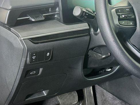 Used 2025 Kia K5 LXS image 17
