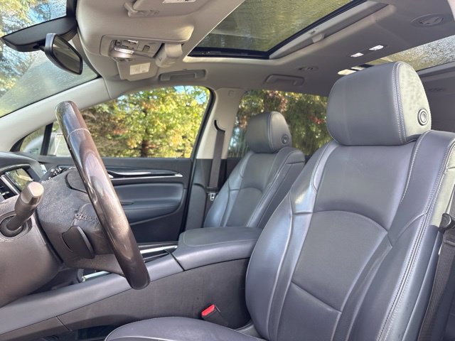 Used 2019 Buick Enclave Essence AWD/4WD image 5