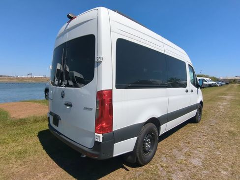 Used 2024 Mercedes-Benz Sprinter 2500 image 16