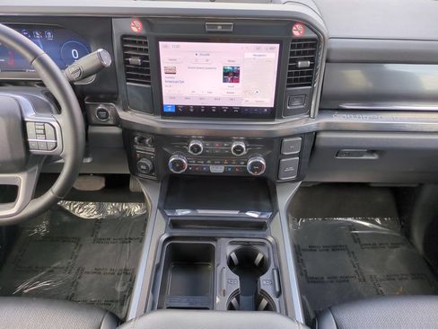 Used 2026 Ford F250 Lariat AWD/4WD image 17