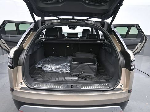Used 2026 Land Rover Range Rover Velar S AWD/4WD image 13