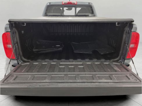 Certified 2022 Chevrolet Colorado Z71 w/ Safety Package AWD/4WD image 15