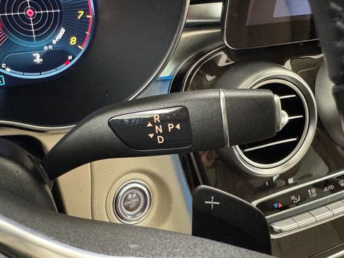 Used 2022 Mercedes-Benz GLC 300 4MATIC image 25