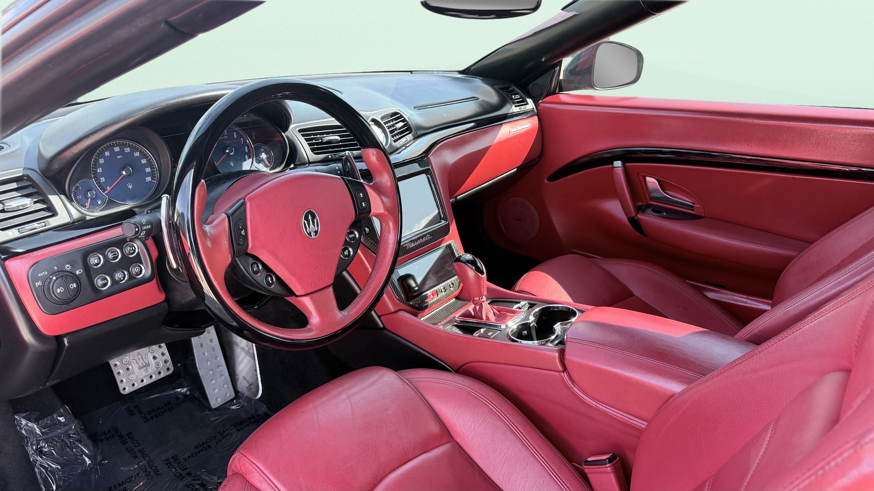Used 2016 Maserati GranTurismo Convertible RWD image 2