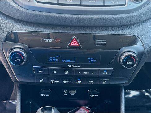 Used 2018 Hyundai Tucson Sport FWD image 12