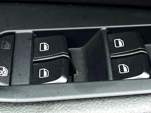 Used 2012 Audi Q5 3.2 Premium Plus image 38