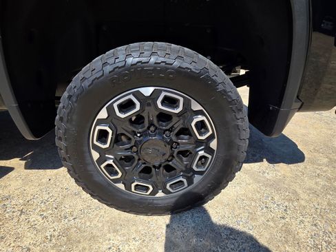 Used 2024 Chevrolet Silverado 3500 High Country w/ High Country Premium Package AWD/4WD image 25